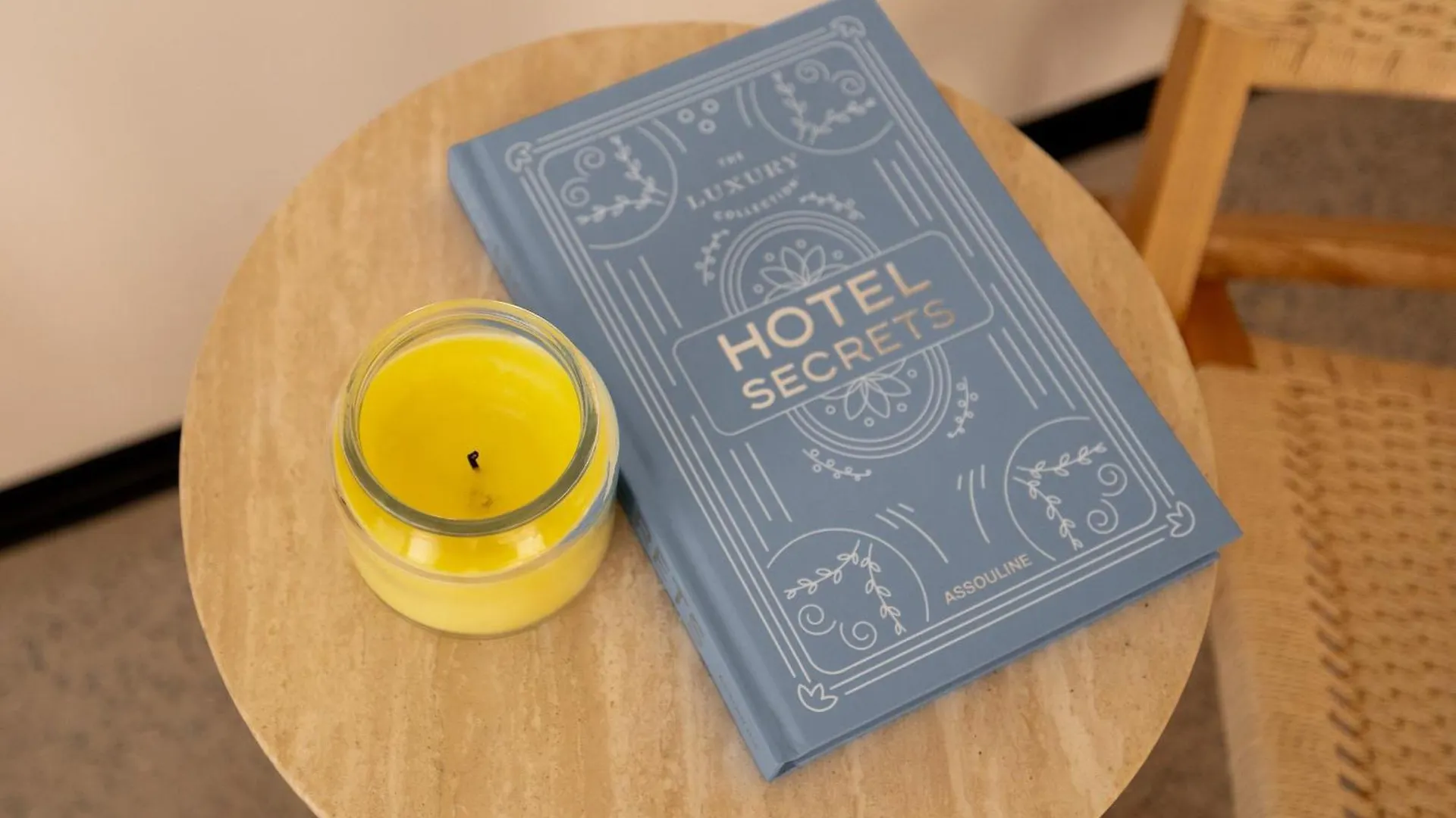 Luxury Boho Chic Beachside Escape, Shared Pool & Burj Khalifa View! Дубай